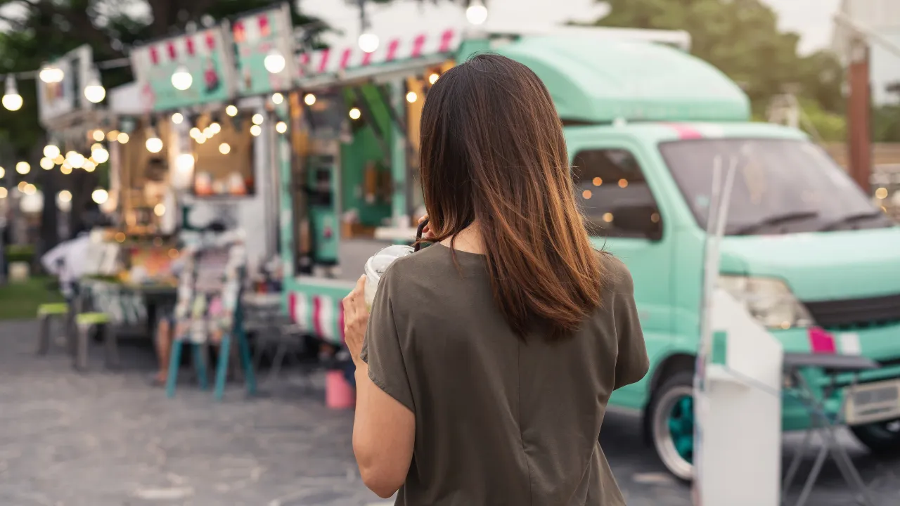 Festive holiday market kickoff at food truck park in Austin